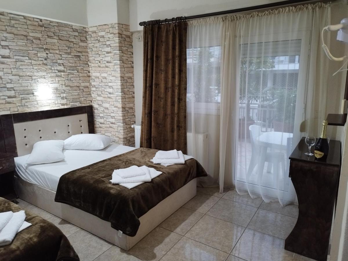 Hotel Villa Pigasos Paralía Exteriör bild