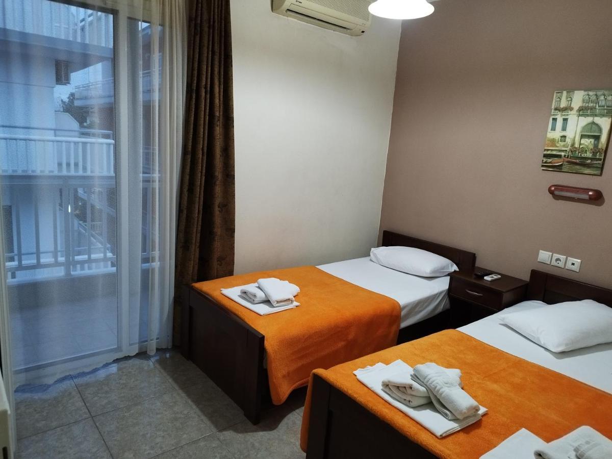 Hotel Villa Pigasos Paralía Exteriör bild