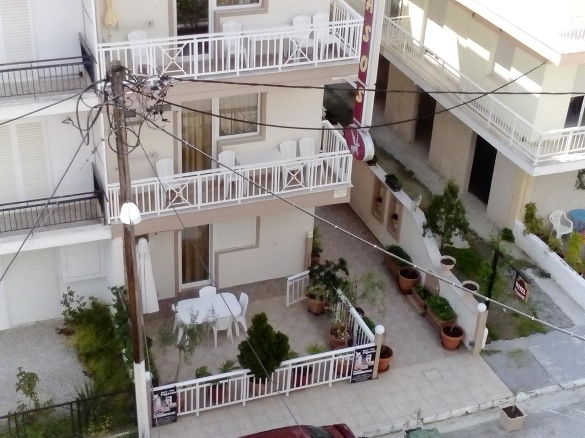 Hotel Villa Pigasos Paralía Exteriör bild