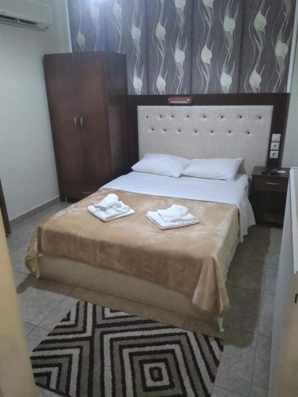 Hotel Villa Pigasos Paralía Exteriör bild