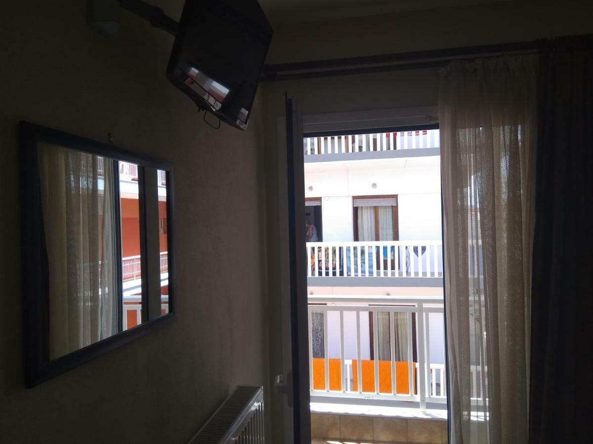 Hotel Villa Pigasos Paralía Exteriör bild